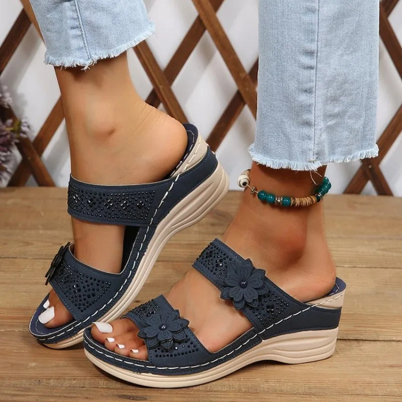 Mia – Sandales Compensées Ouvertes Confortables – Noir