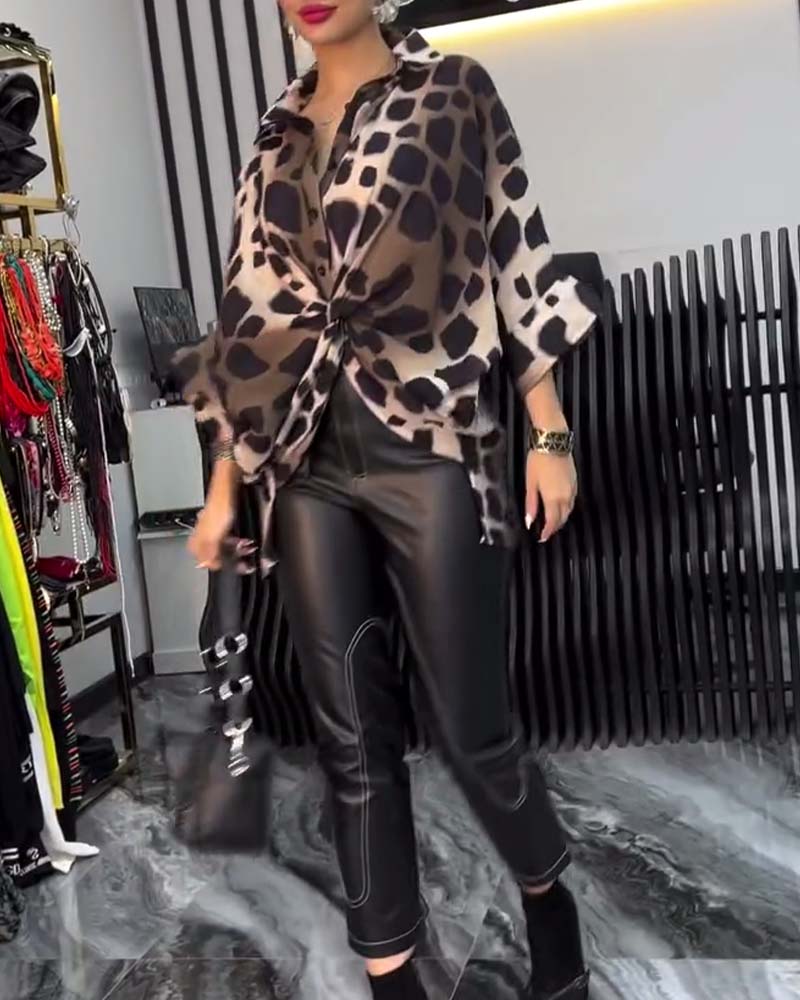 Amelia - Blouse Élégante à Motif Léopard