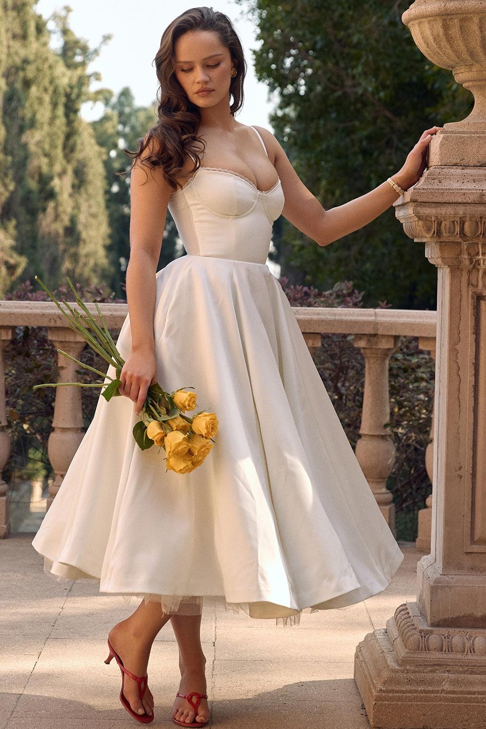Ruby - Robe Élégante et Sophistiquée pour Occasions Spéciales